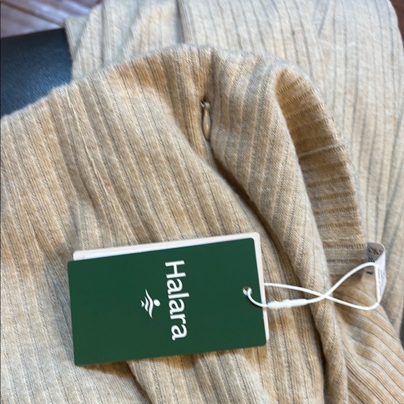 NWT Halara outfit size small - Picture 10 of 13